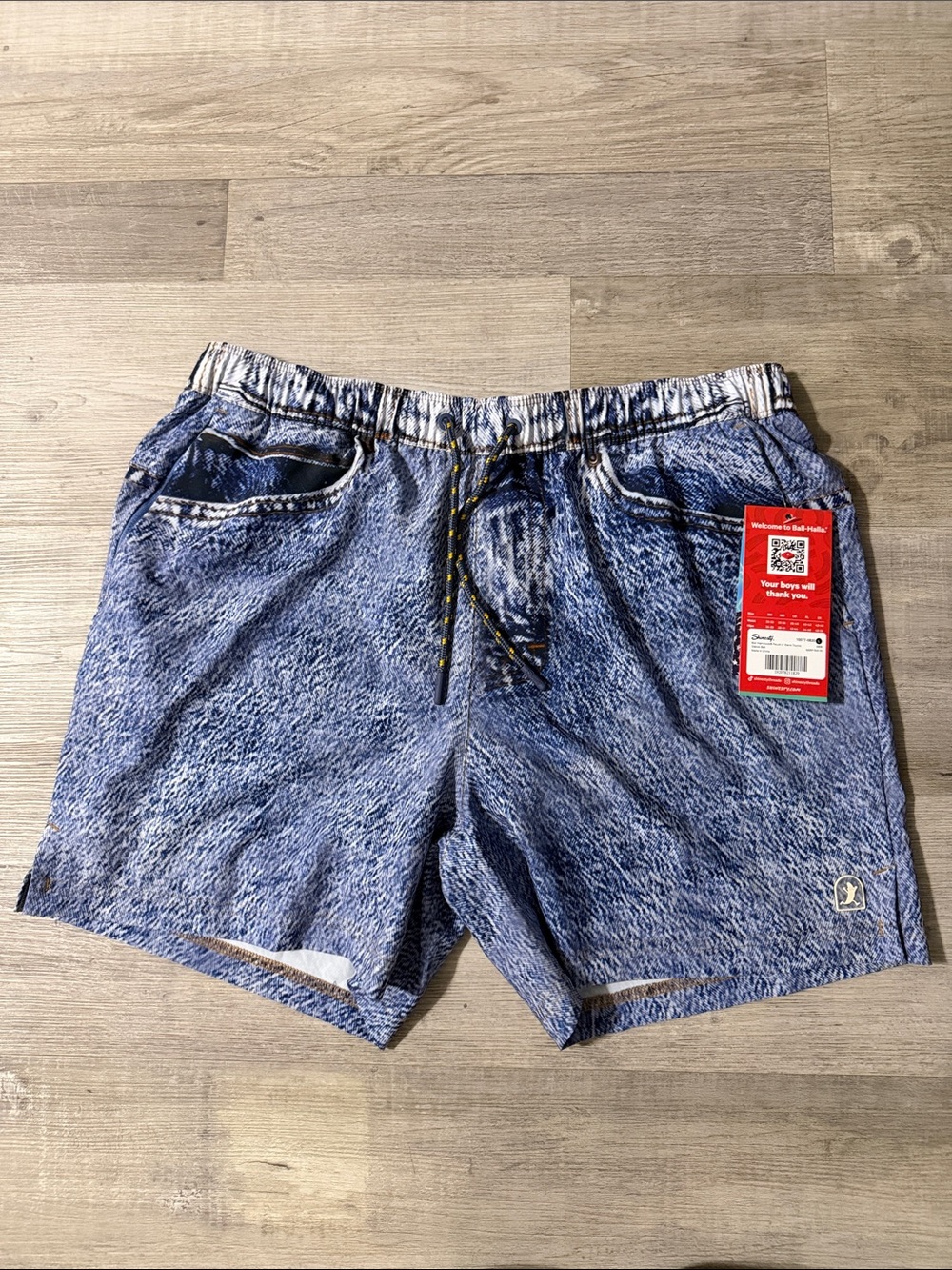 NWT Men’s Shinesty swim trunks